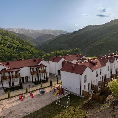 Motives Inn Діліжан Екстер'єр фото